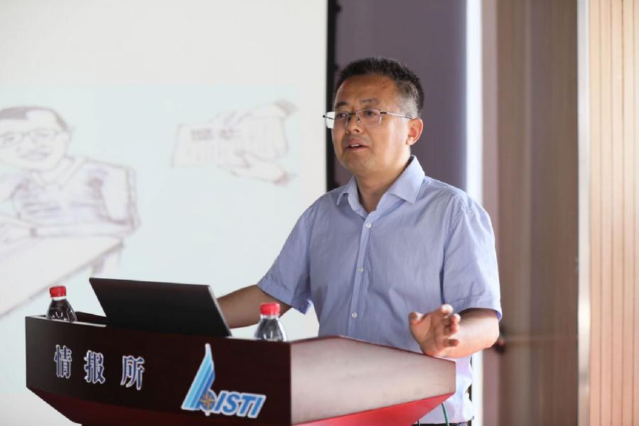 袁军鹏作主题讲座