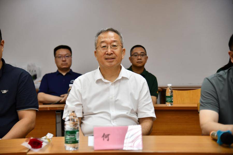 北京市直机关工委副书记何群出席活动