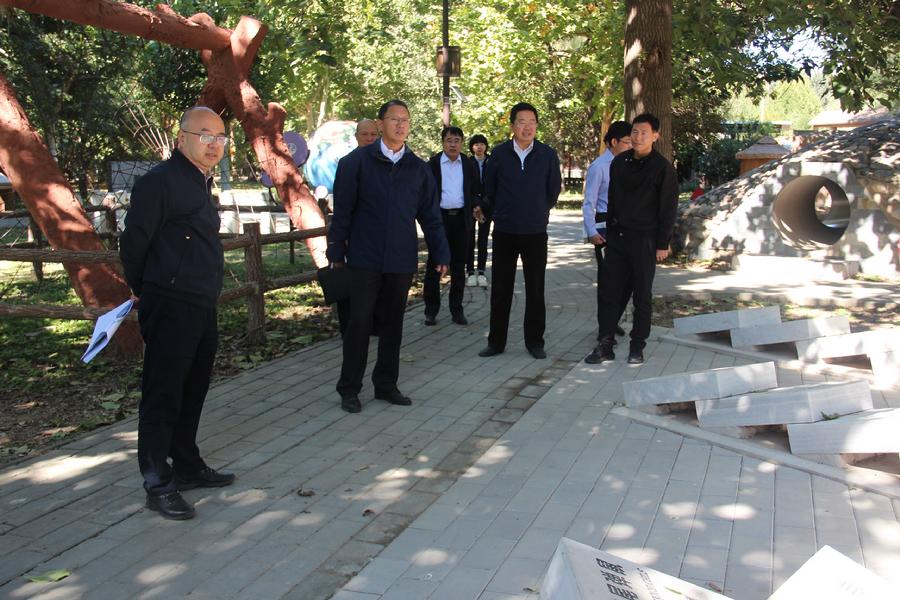 调研苑区科普基础设施