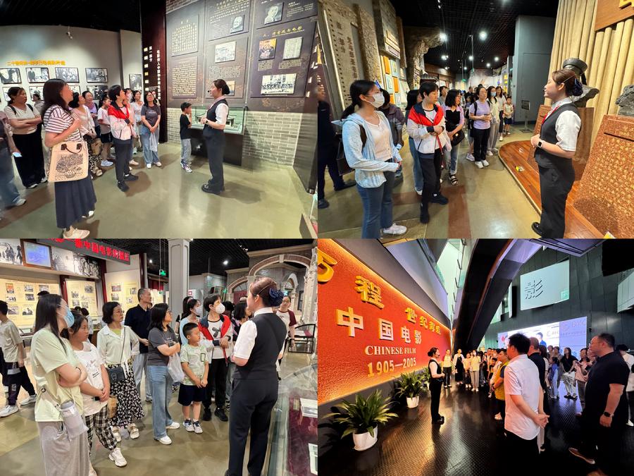 跟随讲解参观展览