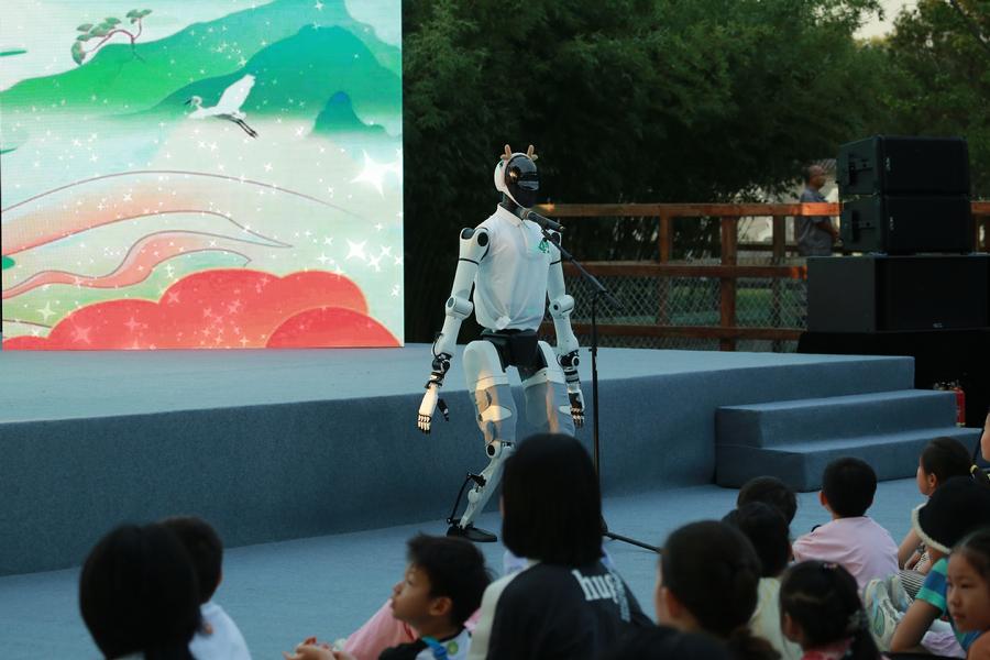 天宫机器人讲述麋鹿保护故事