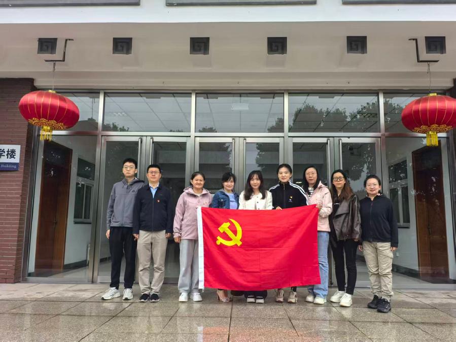 支部党员、积极分子合影